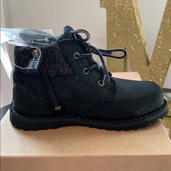 Black ugg kids boots - Picture 2 of 7